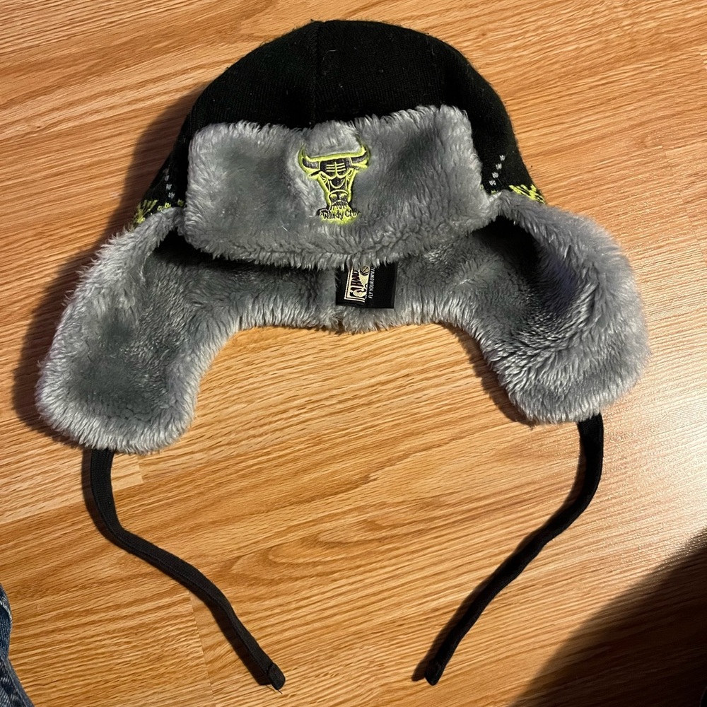 New Era Chicago Bulls Windy City Trapper Winter Hat